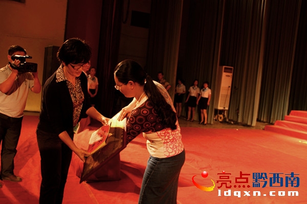 1.DίL(zhng)L(zhng)@һȪ(jing)Ĵ(du)C(jing).jpg