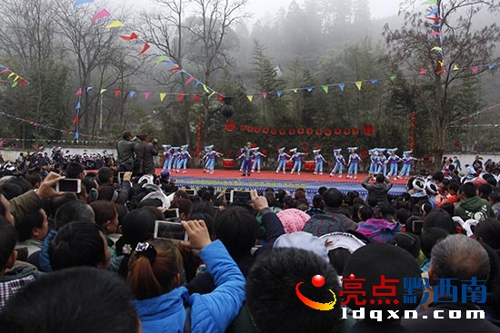 文藝演出現(xiàn)場(chǎng).JPG