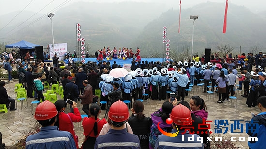保供電人員堅(jiān)守活動(dòng)現(xiàn)場(chǎng)。.jpg